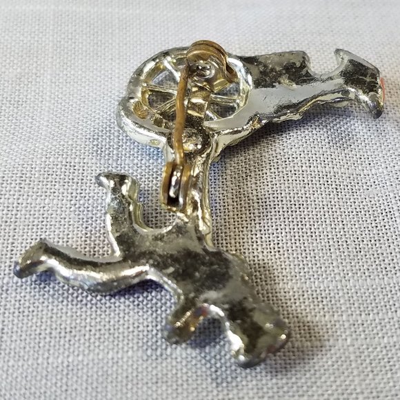 Vintage 1940s Rickshaw Enameled Pin - Picture 4 of 7